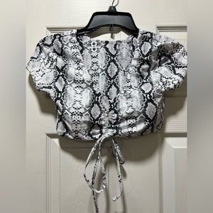 Women’s Small (size 4) bathing suit top.